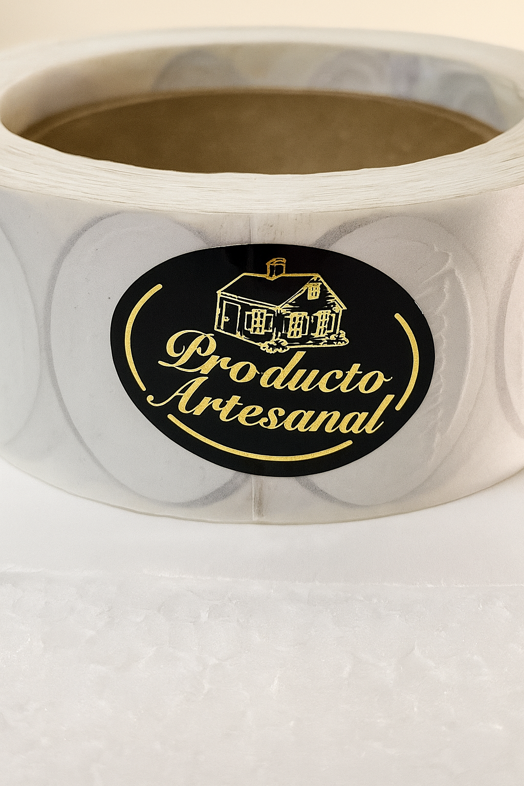 Sticker o etiqueta producto artesanal  rollo 1.000 unidades