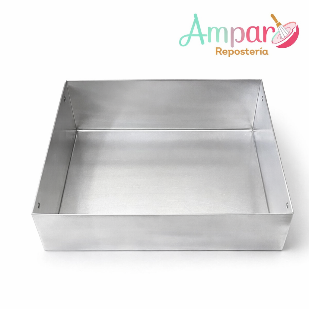 Molde cuadrado de aluminio 20×20×7 cm — Fabricado en Chile