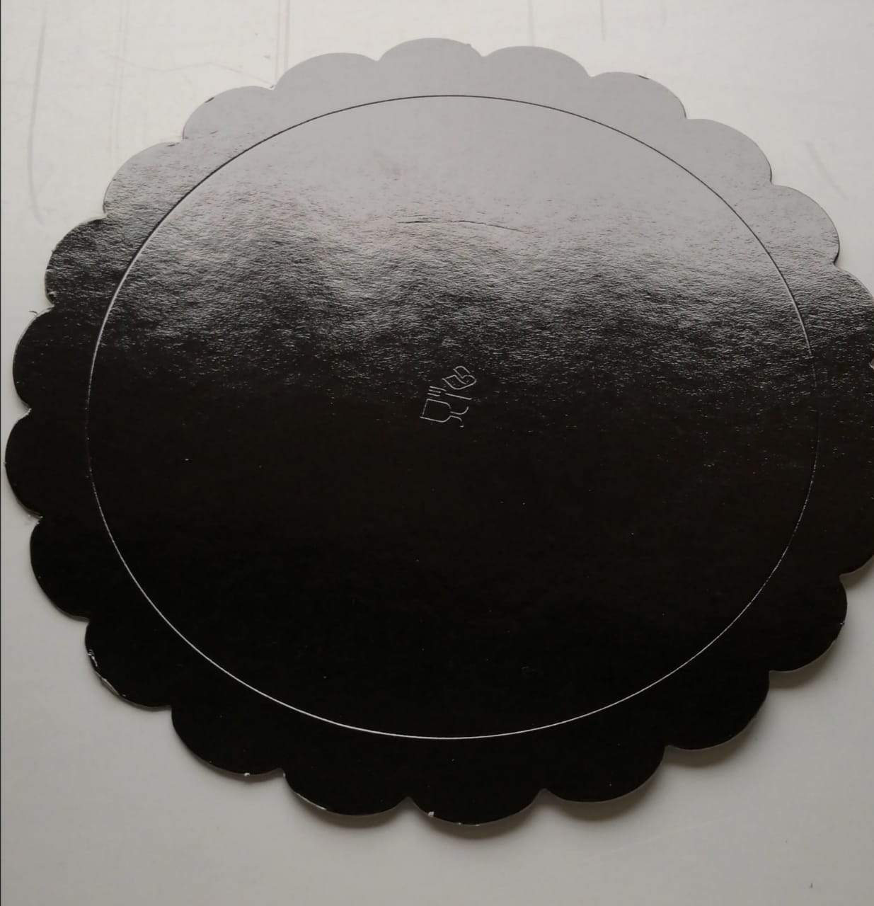 Base de carton negro ondulada 26 cm Unidad