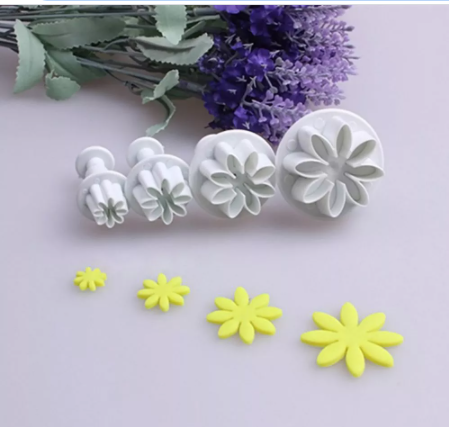 Cortador flor con expulsor 4 piezas