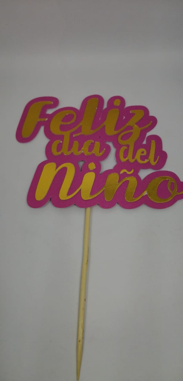Cake topper feliz dia del niño fondo rosa