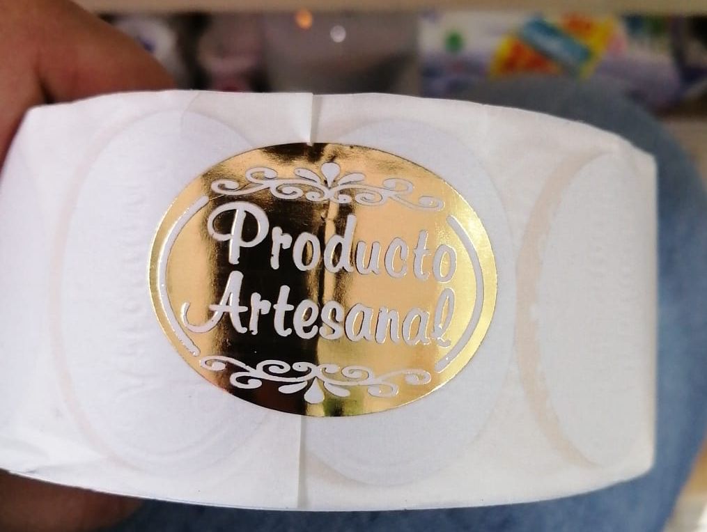 Sticker Producto artesanal Fondo dorado letras blancas 100 Unidades